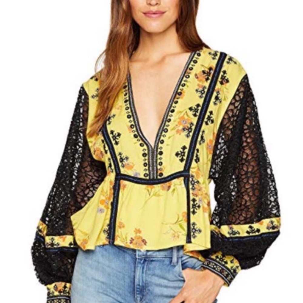 Free People detailed boho top/lace sleeves